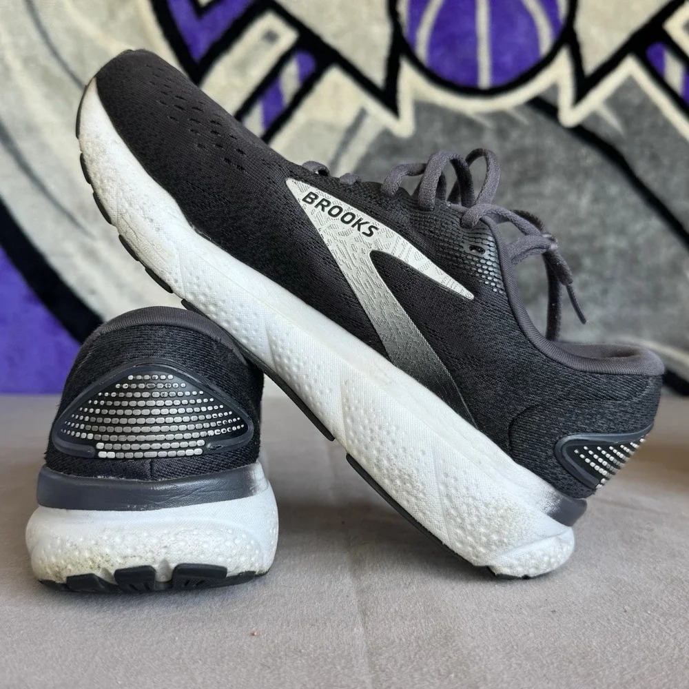 Size 8 - Brooks Men's‎ Ghost 16 Running Shoes 1104182E090 BLACK